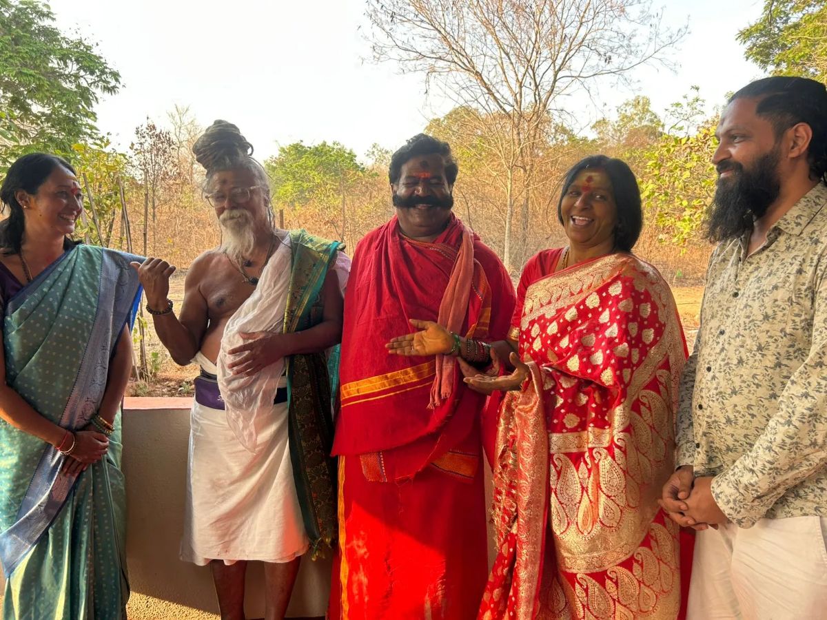 Narmanand Guruji with Manohar guruji (Heli Chamundeshwari Temple)